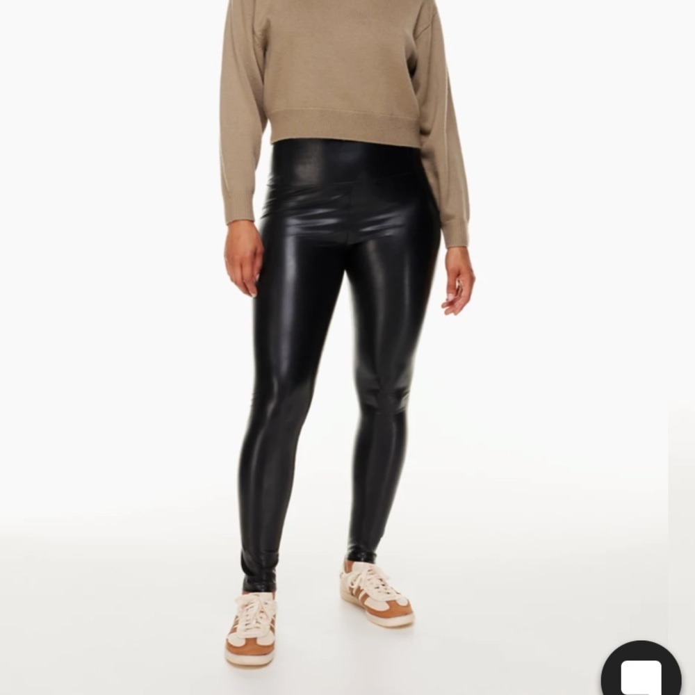 Never worn Wilfred Free Daria Pant/Leggings